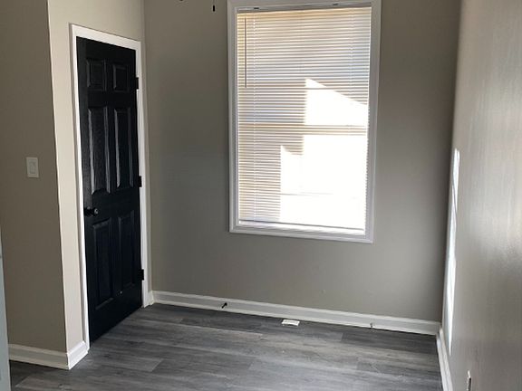 4th image of 2123 Sinclair Ln #2C