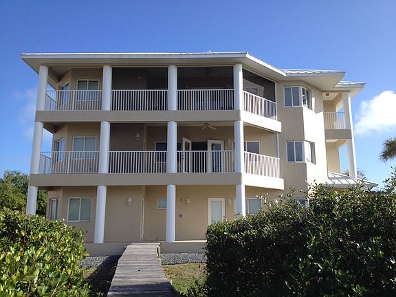 2nd image of 813 Grunion Ave