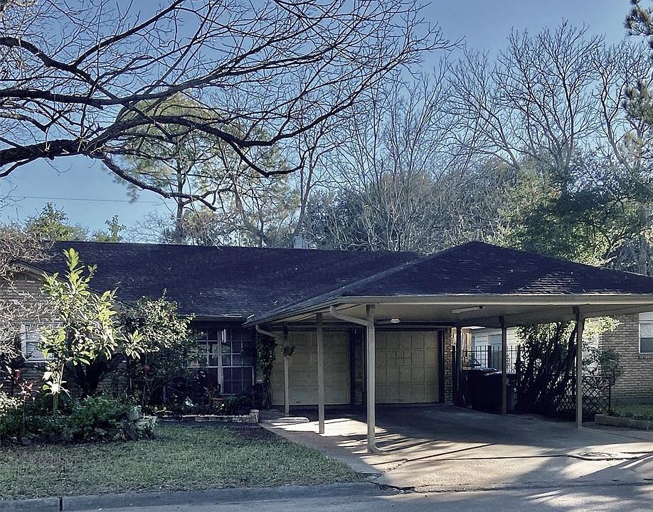 1st image of 523 Surratt Drive