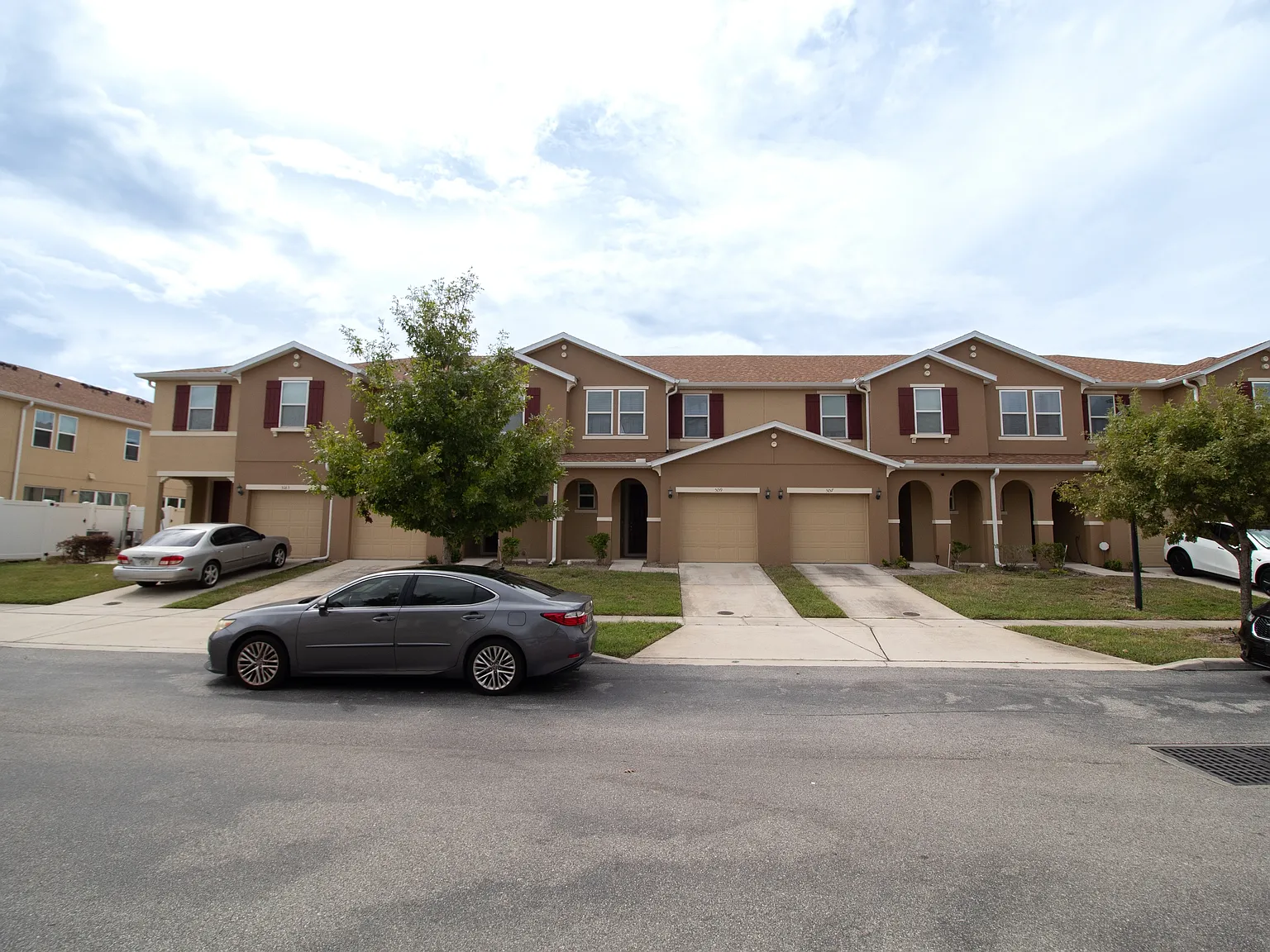 5159 Adelaide Dr — Photo 2