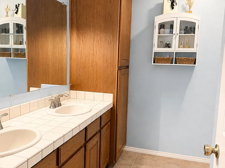 7026 E Sunnyside Dr — Photo 13