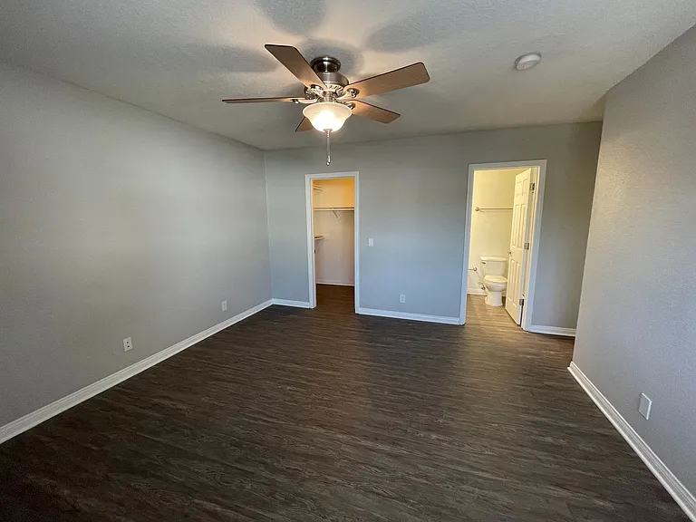 Park Plaza Apartments — Photo 120
