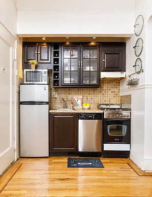 Sold by Compass | media 3