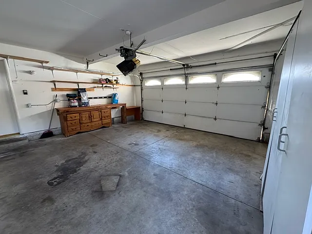 7878 Pineridge Ct — Photo 28