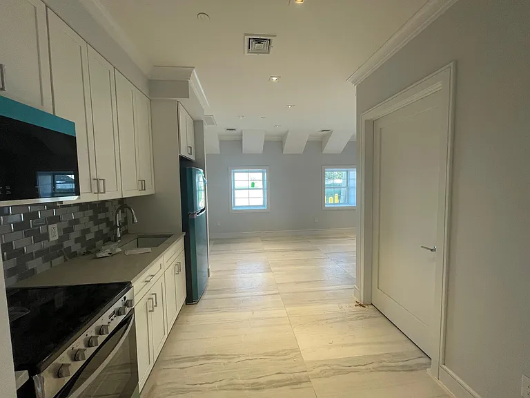251 E Park Ave #1F — Photo 4