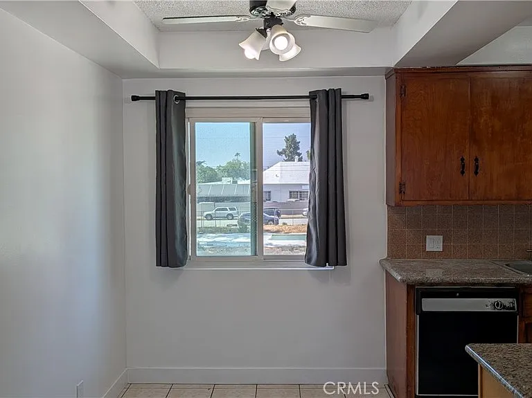 315 S Pine St — Photo 4