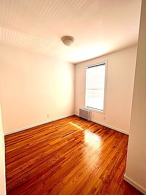 2nd image of 179 Franklin St #2B