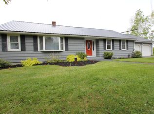 622 Pond Rd, Wales, ME 04280