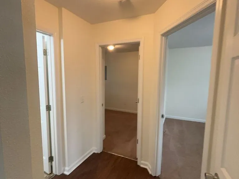 Skyline Apartments — Photo 25