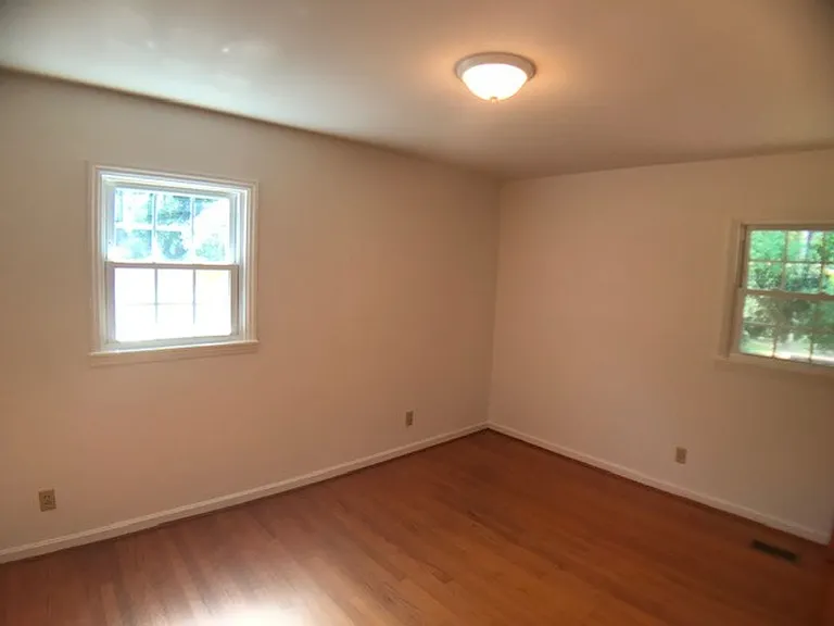 6909 Justice Dr — Photo 14