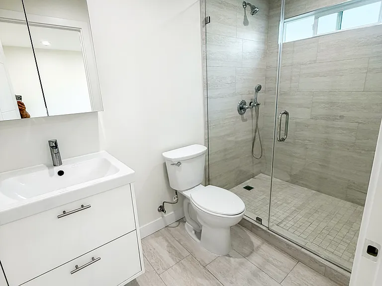 326 E Randolph St #A — Photo 6