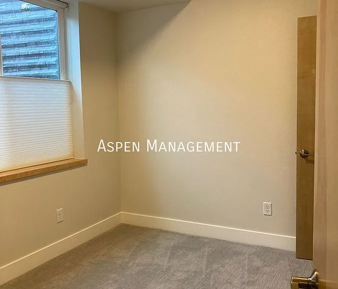 876 Cimarron Dr #C — Photo 14