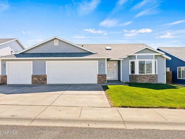 505 N Iler St, Moxee, WA 98936