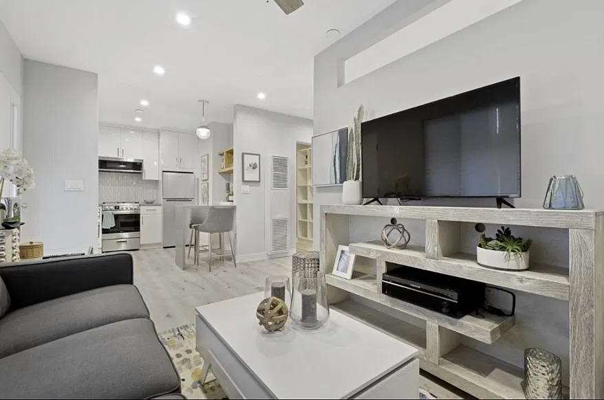 Palm View Village Apartments - The Lido — Photo 4