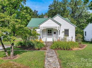 105 Parkview Dr, Brevard, NC 28712