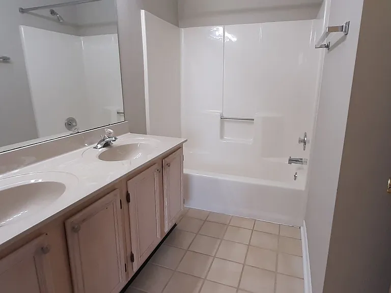 18482 Evelynton Rd #4 — Photo 14