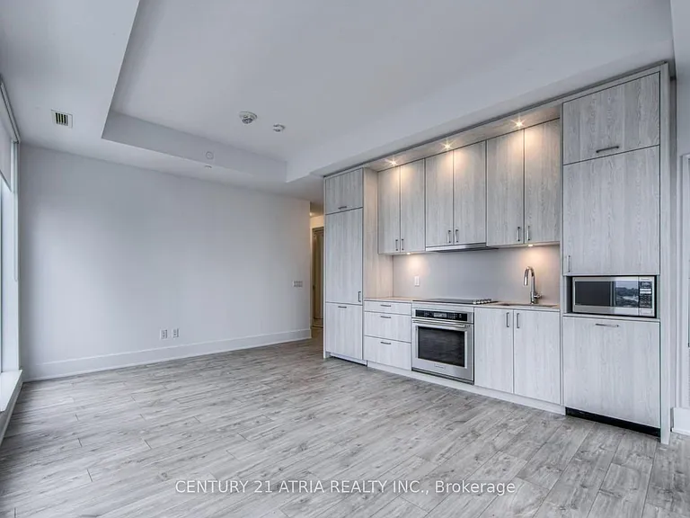 470 Front St W #1812 — Photo 3