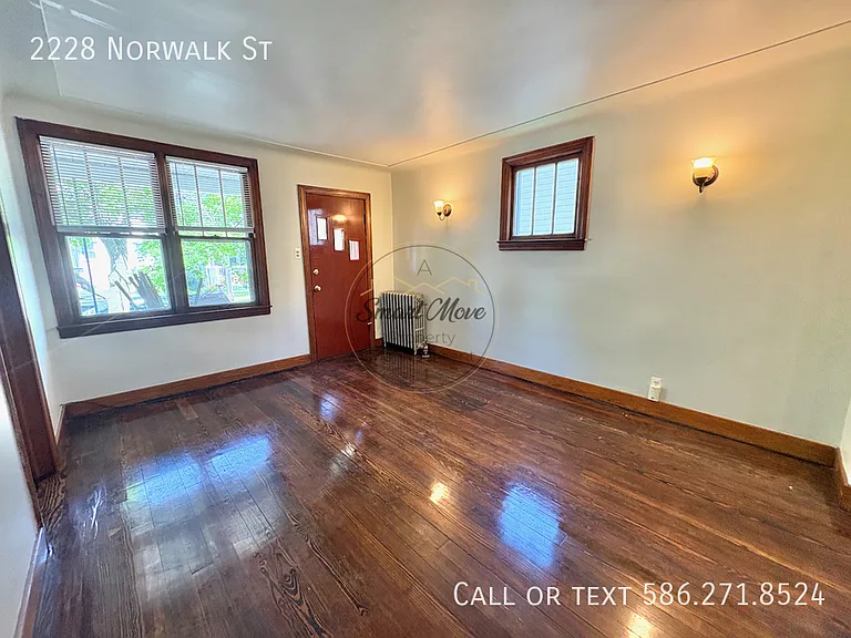 2228 Norwalk St — Photo 5