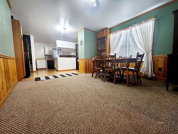 4th image of 525 Grant St