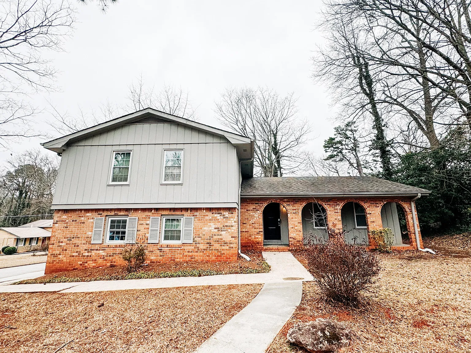 4 bed, 4.0 bath, 2700 sqft, $724 — Photo 3