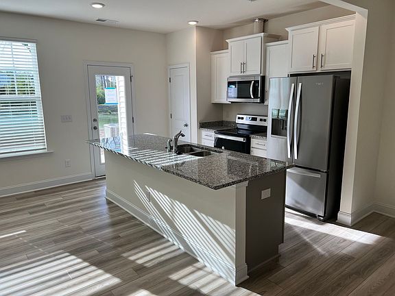 3rd image of 58 Bluebottle St