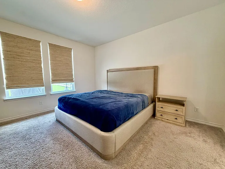 5024 Galvan Mnr — Photo 15