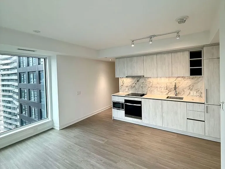 8 Wellesley St W #3209 — Photo 10