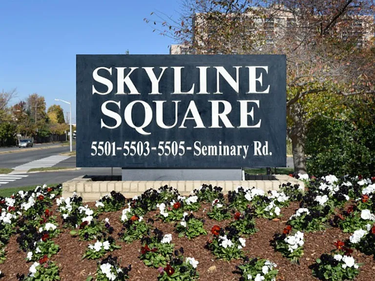 Skyline Square