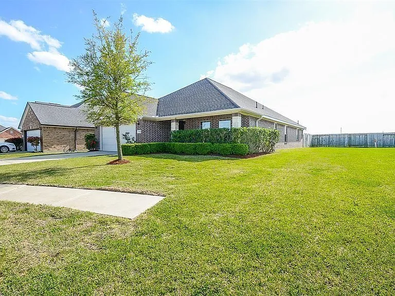 6510 Ashland Terrace Ln — Photo 2