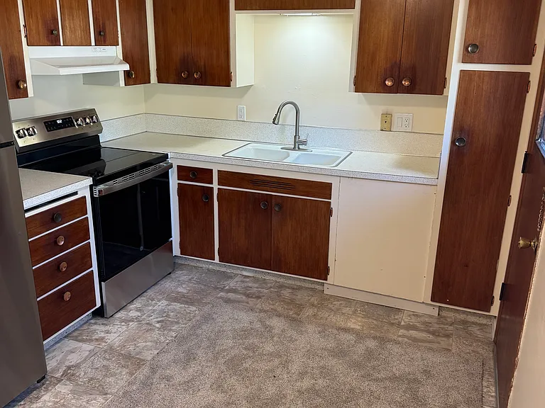 503 Avenue A #6 — Photo 1