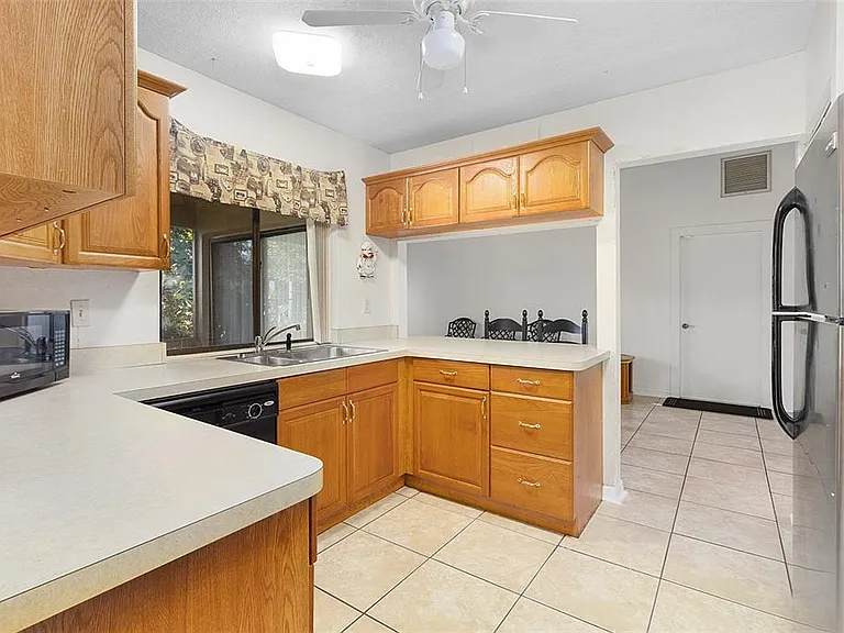 712 E Flag Way — Photo 11