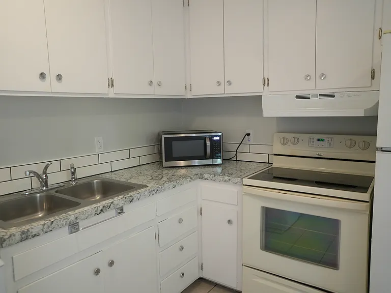 942 Berryman Rd #3 — Photo 9