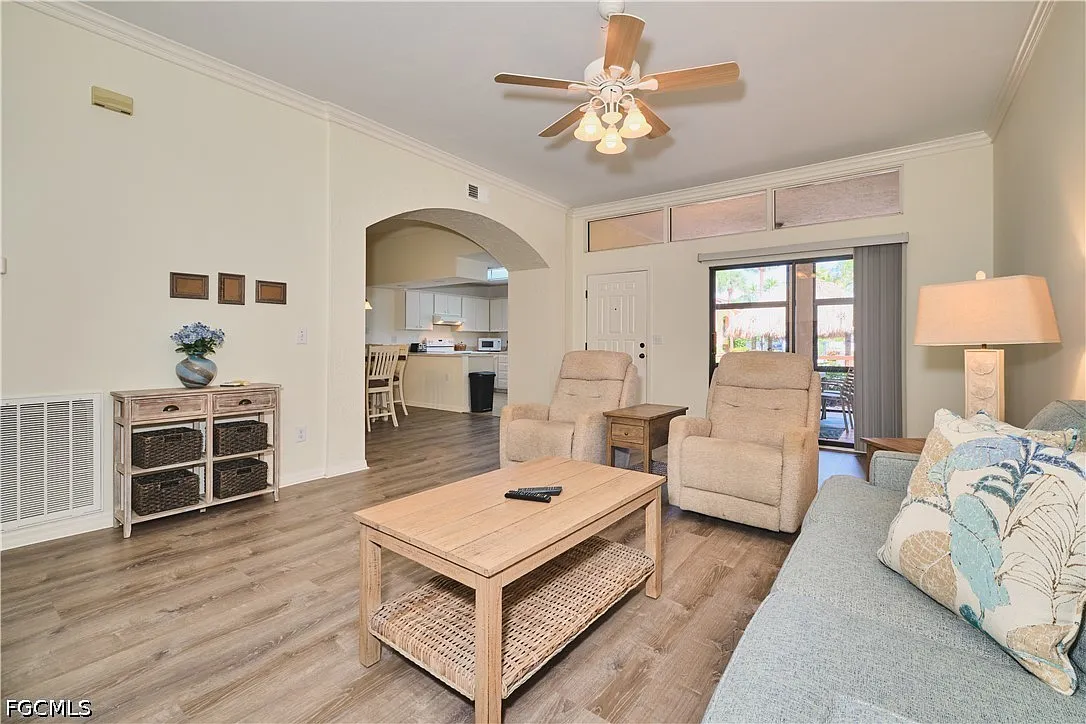 2 bed, 2.0 bath, 1306 sqft, $1,800 — Photo 3