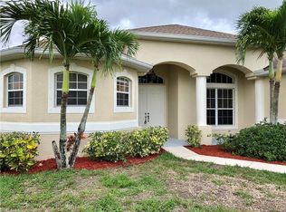 429 NW 37th Pl, Cape Coral, FL 33993