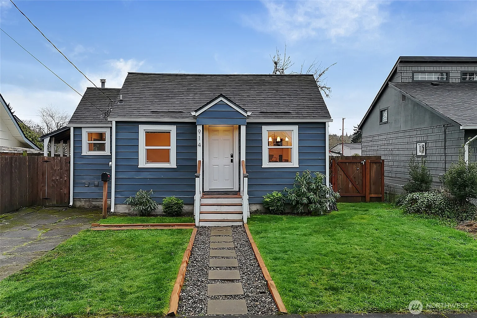 914 6th Avenue SW photo 1