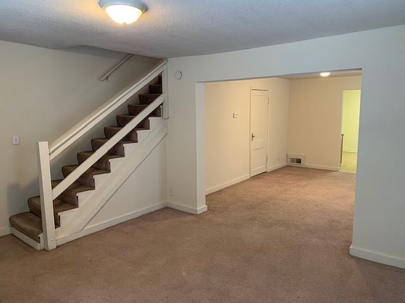3rd image of 271-5 N West Ave