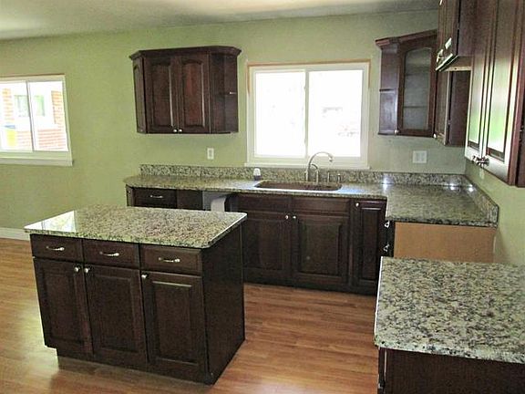 2nd image of 324 Driftwood Dr