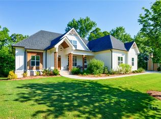 103 Village Cir, Watkinsville, GA 30677