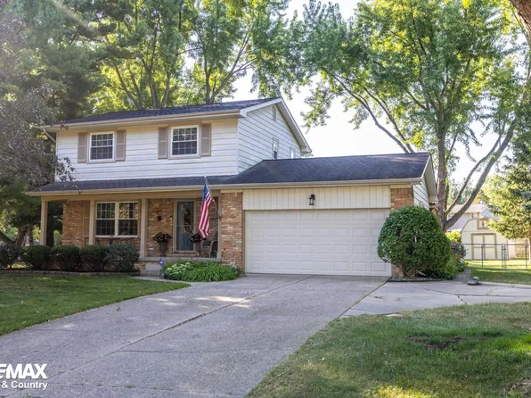 1239 Stonehenge Rd, Flint, MI 48532