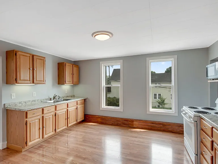 2600 University Ave NE #2 — Photo 5