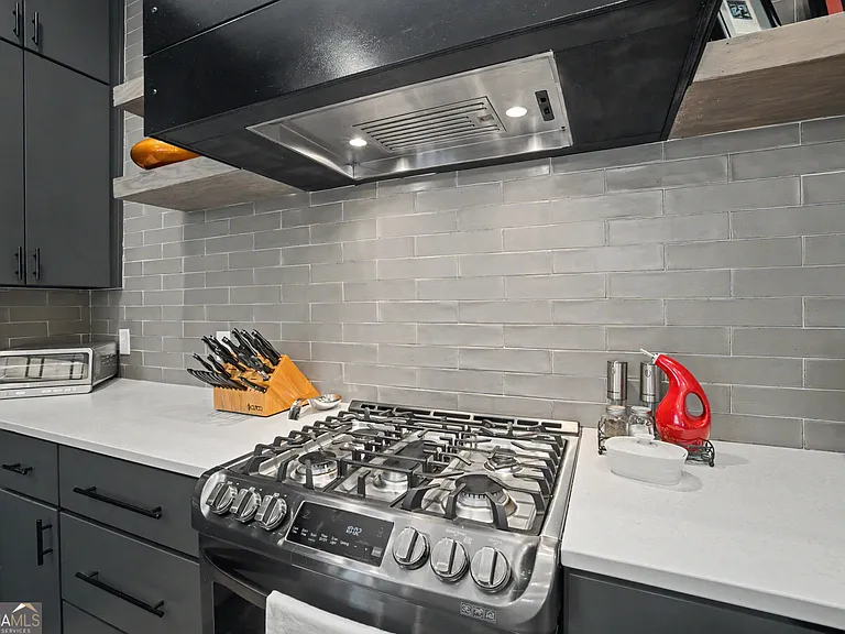 495 Juniper Ln — Photo 8