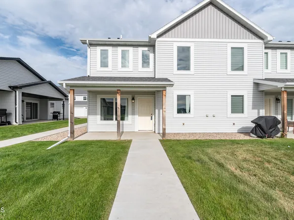 3313 Kenner Loop, Bismarck, ND 58504
