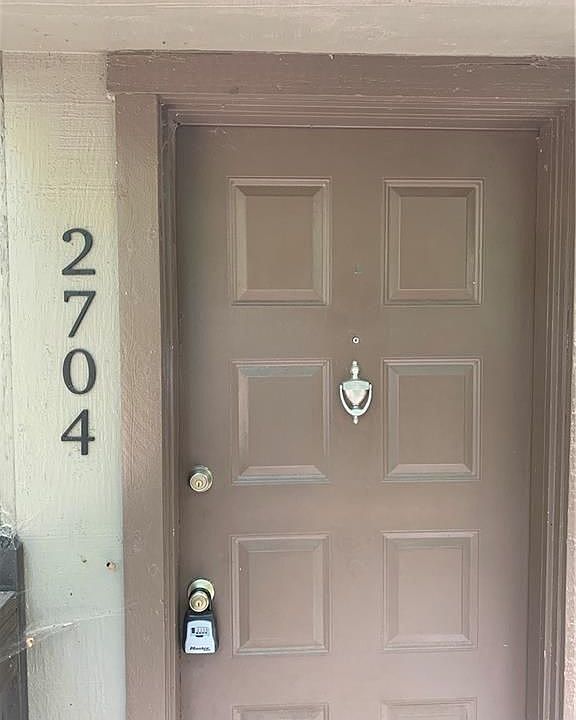 1st image of 2704 Cumberland Ct SE