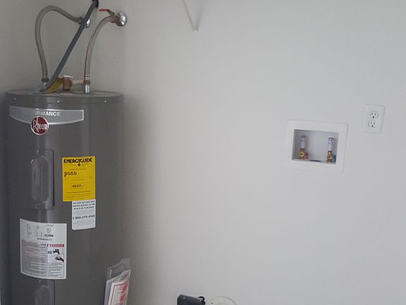 4th image of 15 Fountain Of Youth Blvd APT D