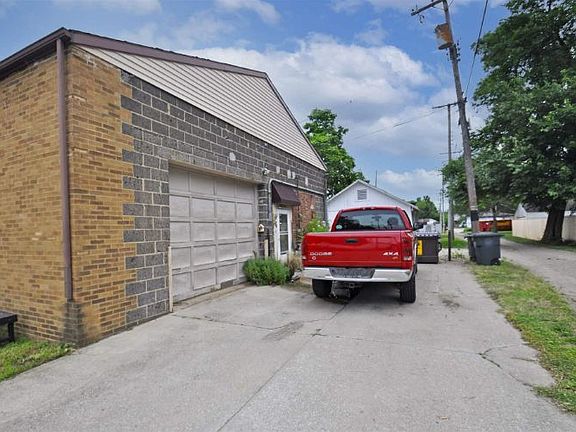 5th image of 3302 Mishawaka Ave