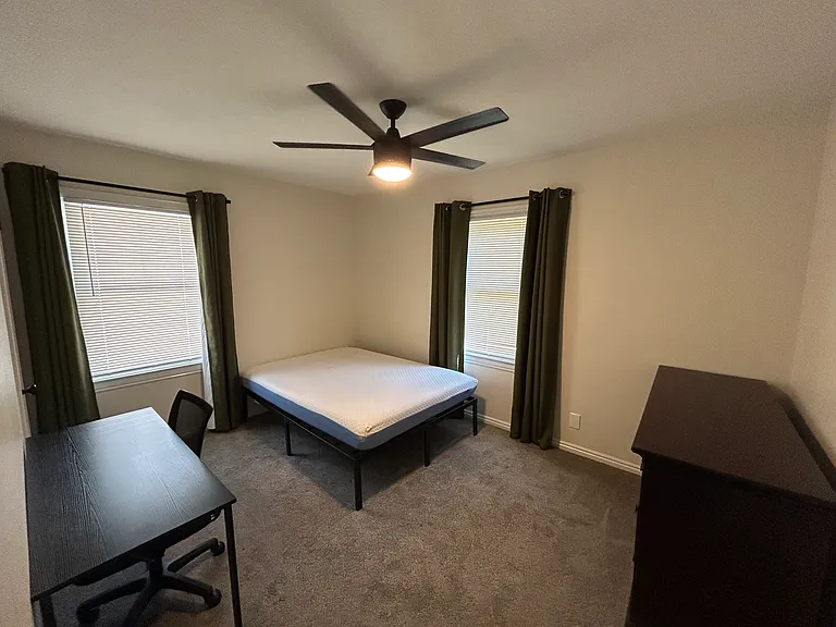 2048 E Sunnyside Ave — Photo 8