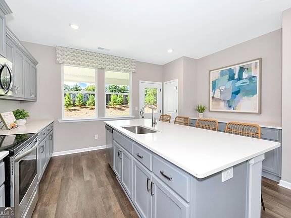 7th image of this home