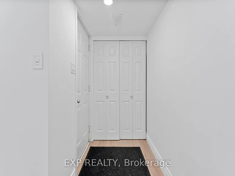 12 B Portland St #Townhouse B — Photo 4
