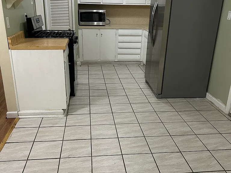 1215 Georgia St — Photo 8