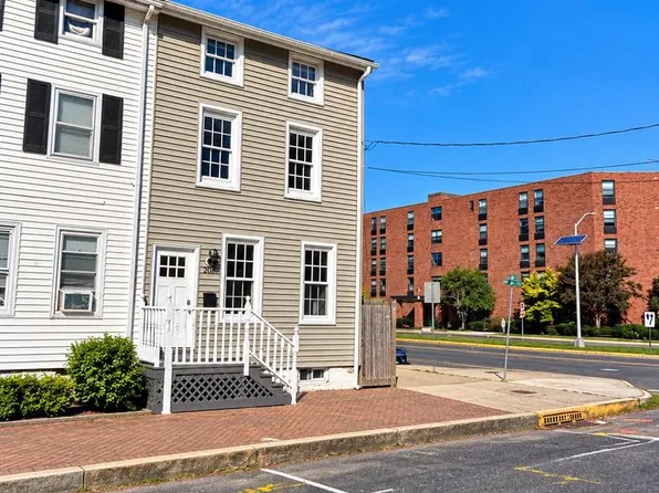 208 Saint Mary St, Burlington, NJ 08016